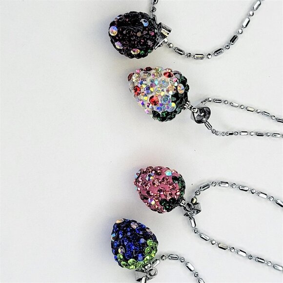 Heart Style Pink and Green Rhinestone Small Pendant Necklace - Picture 4 of 10